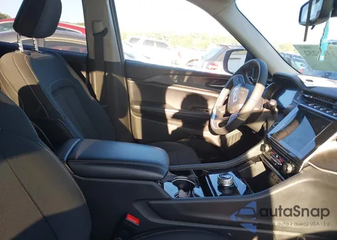 2023 Jeep Grand Cherokee Laredo X 4X2 from USA, damaged, VIN 1C4RJGAG7P8883812